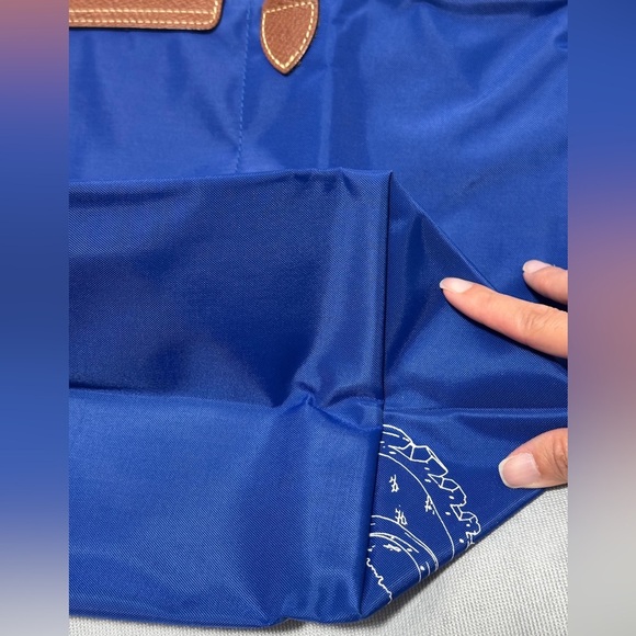 LONGCHAMP Limited Edition Great Wall of China Blue Tote Bag - Picture 10 of 11